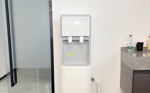 上海奉賢經(jīng)濟開發(fā)區(qū)某公司 租賃美辰反滲透直飲水機MR-1250